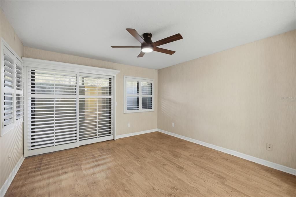 待售: $224,500 (2 贝兹, 2 浴室, 1545 平方英尺)