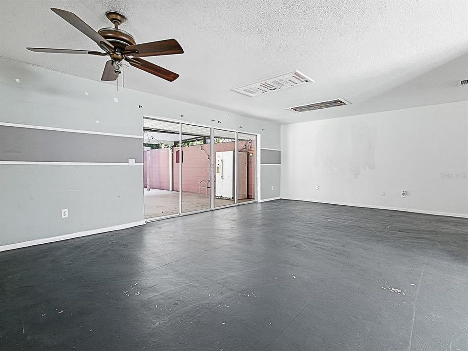 待售: $379,900 (4 贝兹, 2 浴室, 1680 平方英尺)