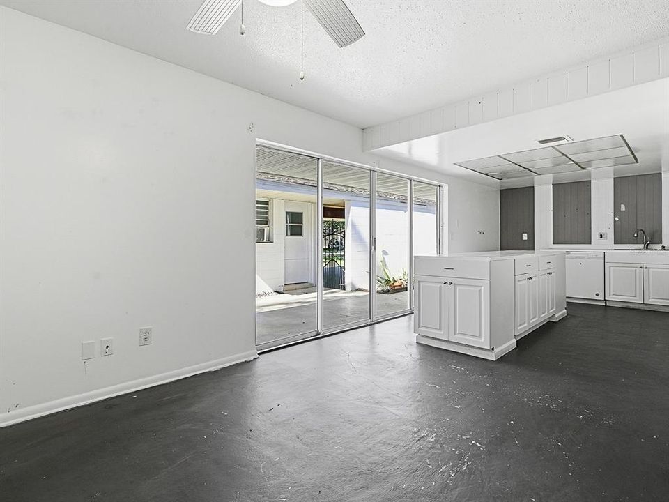 待售: $379,900 (4 贝兹, 2 浴室, 1680 平方英尺)