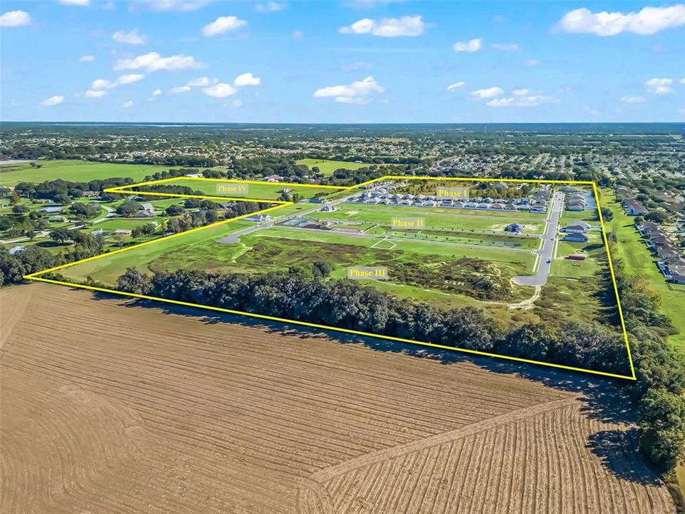 На продажу: $2,600,000 (19.60 acres)