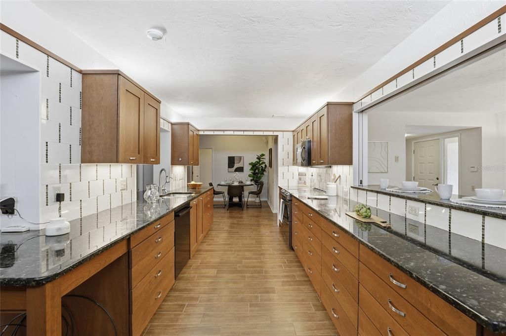 Active With Contract: $595,000 (4 beds, 3 baths, 2971 Square Feet)