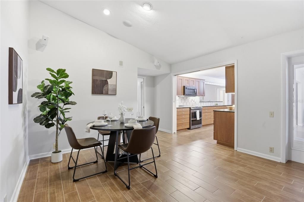 Active With Contract: $595,000 (4 beds, 3 baths, 2971 Square Feet)