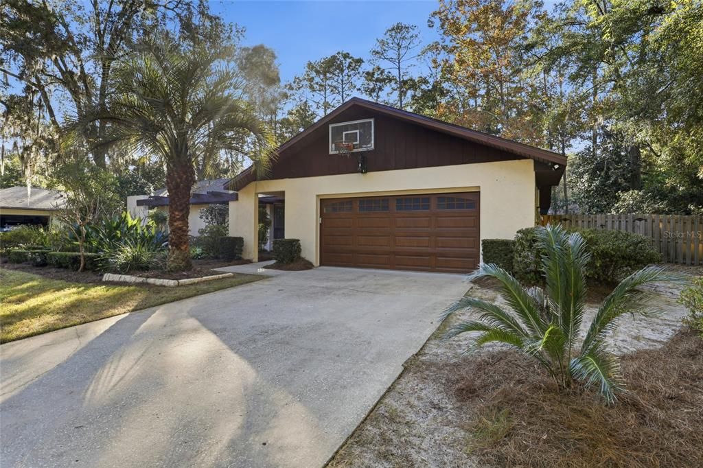 Active With Contract: $595,000 (4 beds, 3 baths, 2971 Square Feet)