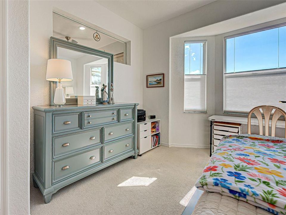 待售: $349,900 (2 贝兹, 2 浴室, 1348 平方英尺)