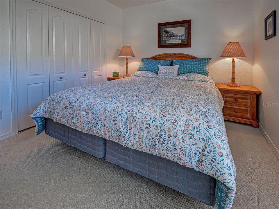 待售: $349,900 (2 贝兹, 2 浴室, 1348 平方英尺)