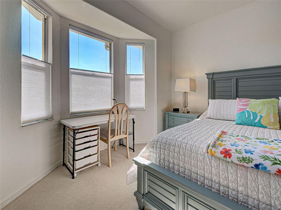 待售: $349,900 (2 贝兹, 2 浴室, 1348 平方英尺)