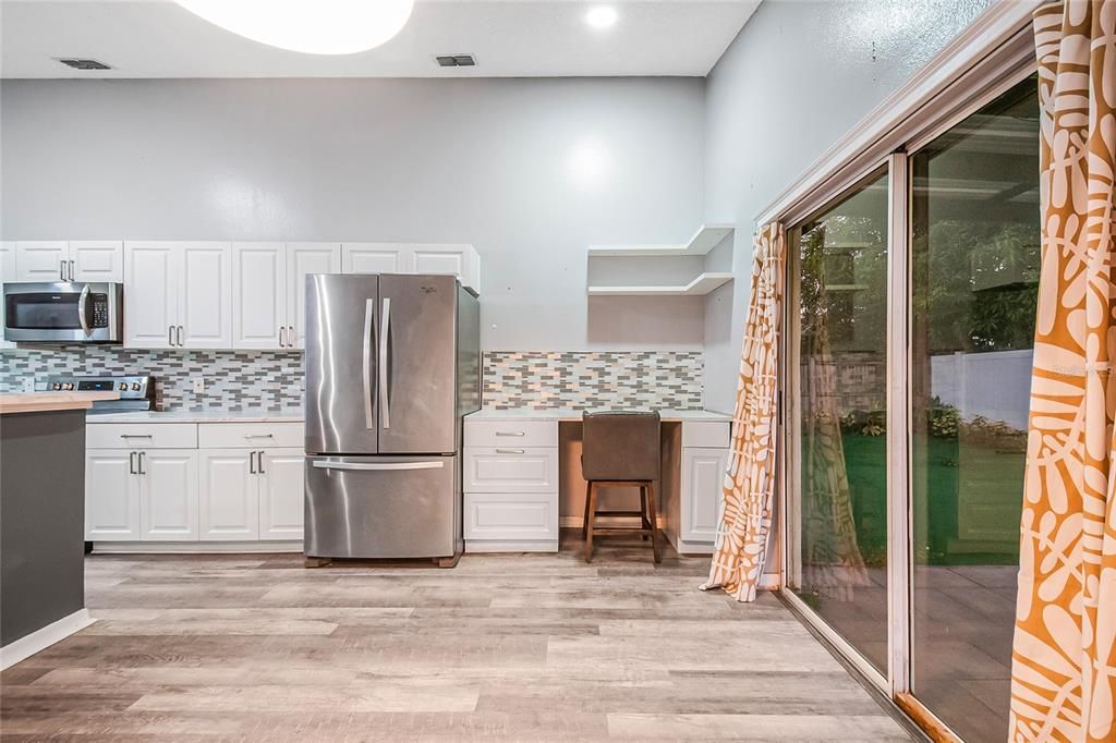 合同活跃: $359,987 (3 贝兹, 2 浴室, 1292 平方英尺)