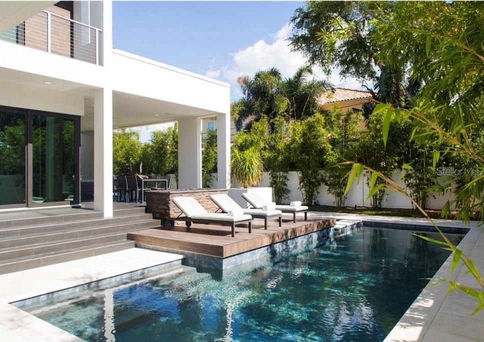 На продажу: $2,595,000 (4 спален, 4 ванн, 3784 Квадратных фут)