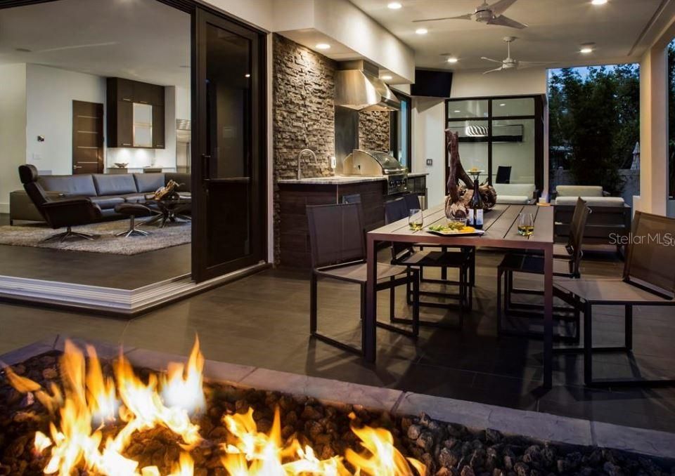 На продажу: $2,595,000 (4 спален, 4 ванн, 3784 Квадратных фут)