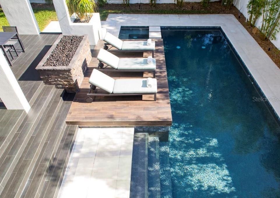 На продажу: $2,595,000 (4 спален, 4 ванн, 3784 Квадратных фут)