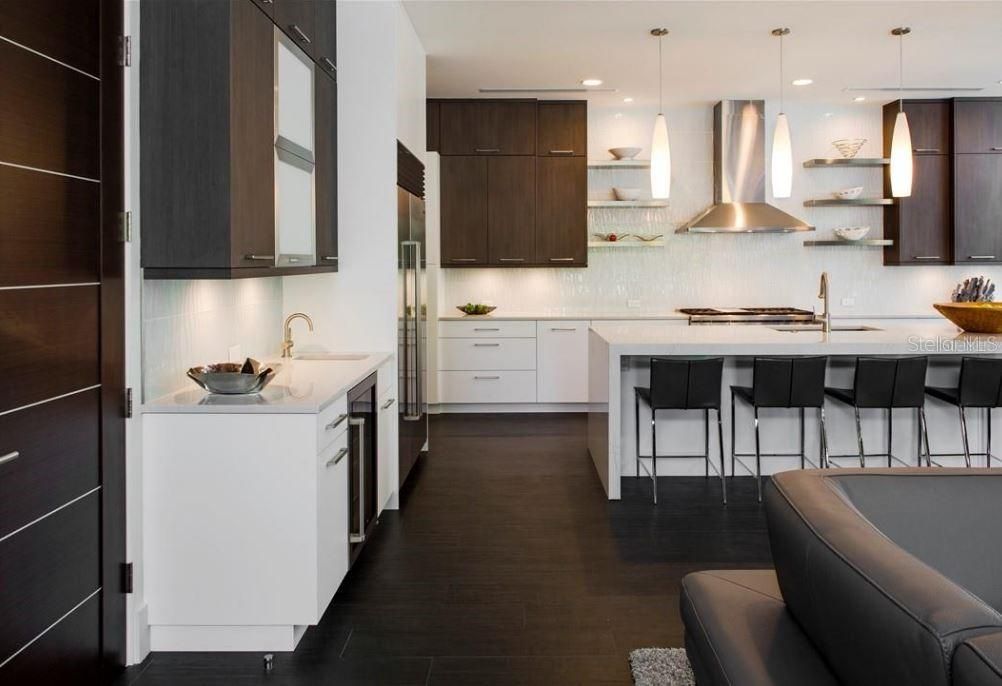 На продажу: $2,595,000 (4 спален, 4 ванн, 3784 Квадратных фут)