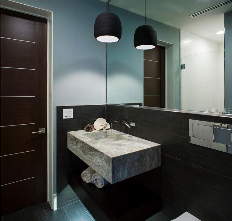 На продажу: $2,595,000 (4 спален, 4 ванн, 3784 Квадратных фут)