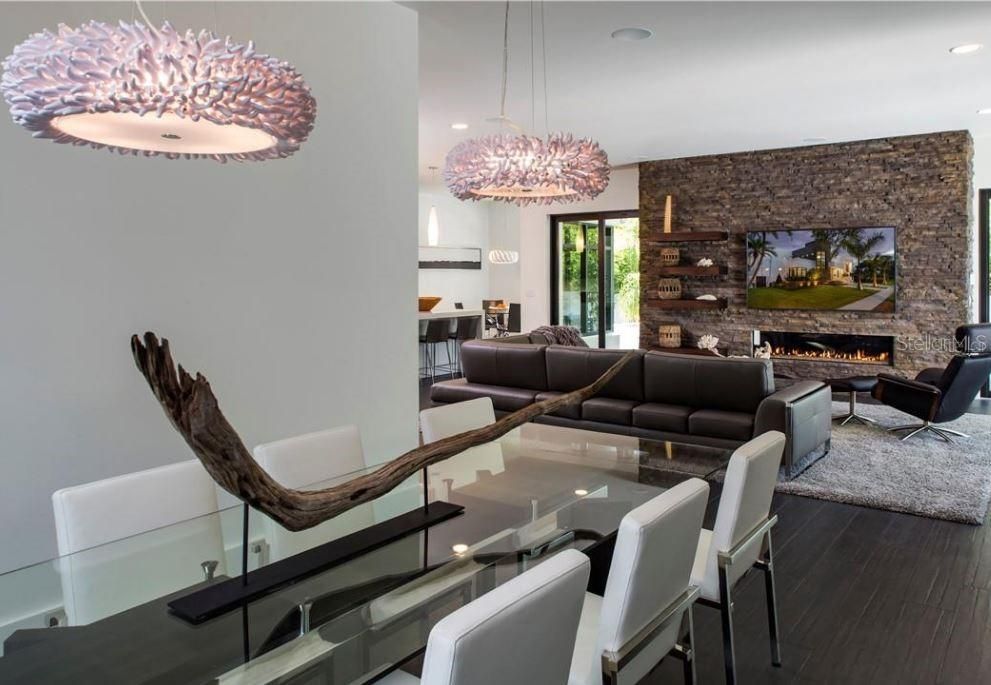 На продажу: $2,595,000 (4 спален, 4 ванн, 3784 Квадратных фут)