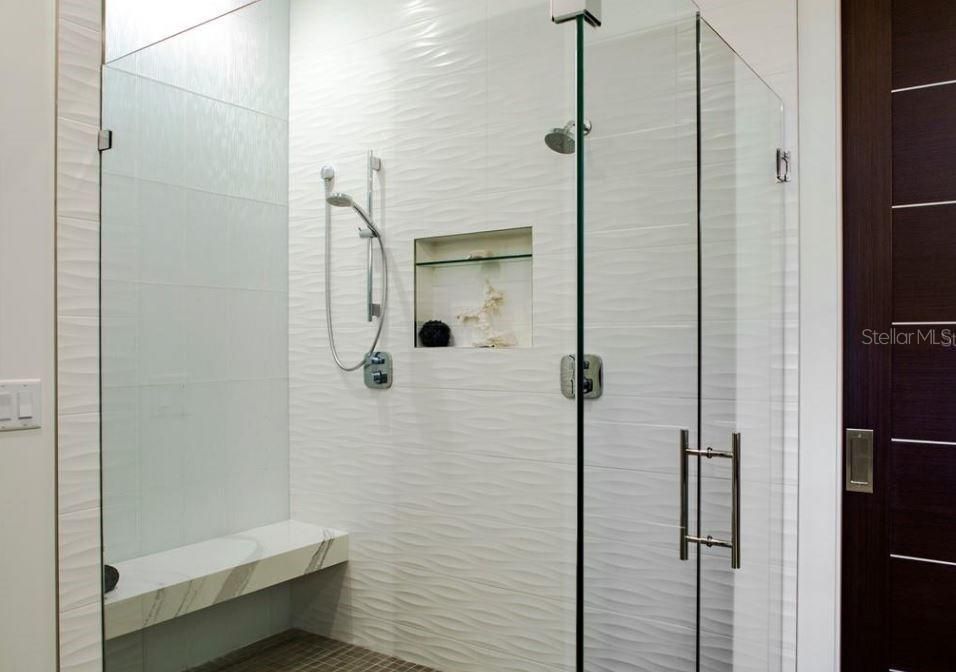 На продажу: $2,595,000 (4 спален, 4 ванн, 3784 Квадратных фут)