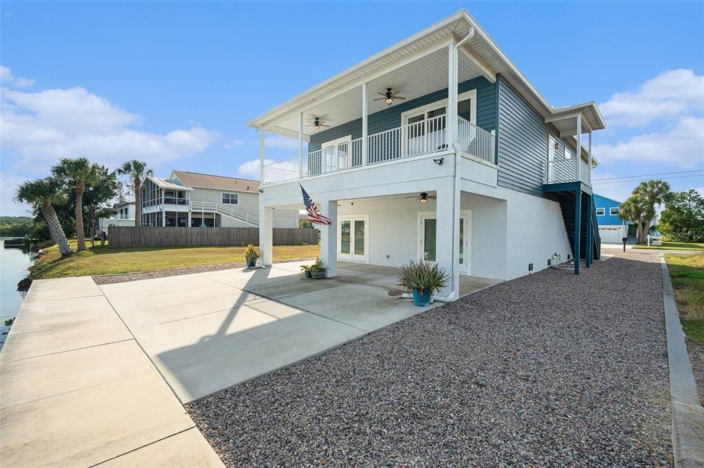 For Sale: $600,000 (3 beds, 2 baths, 1650 Square Feet)