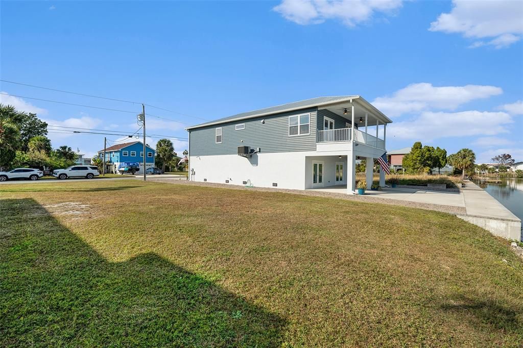 For Sale: $600,000 (3 beds, 2 baths, 1650 Square Feet)