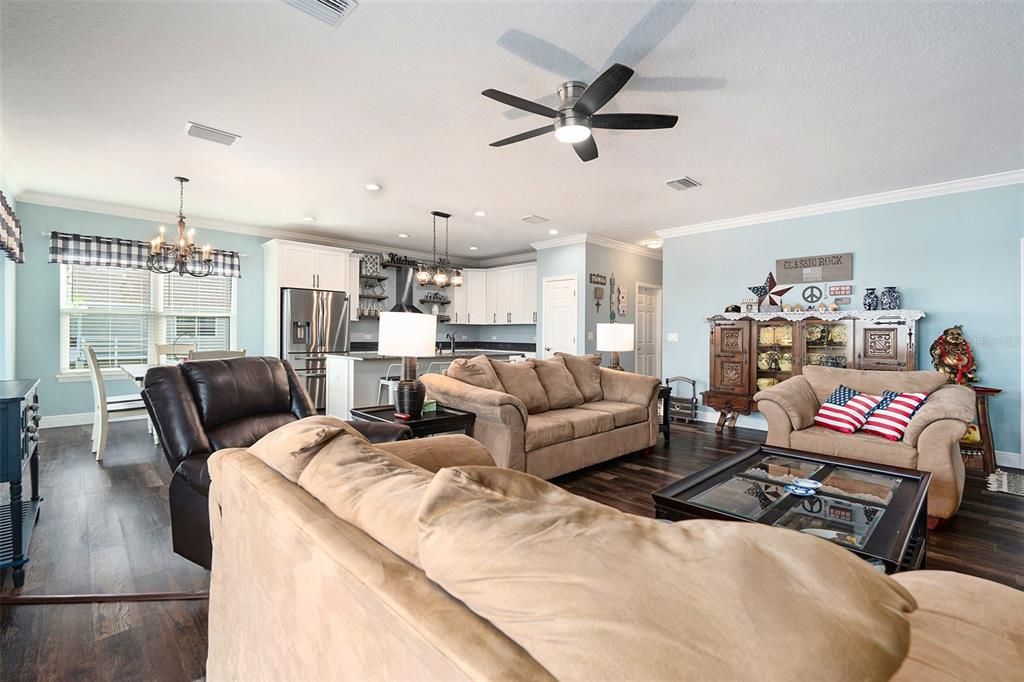 For Sale: $600,000 (3 beds, 2 baths, 1650 Square Feet)