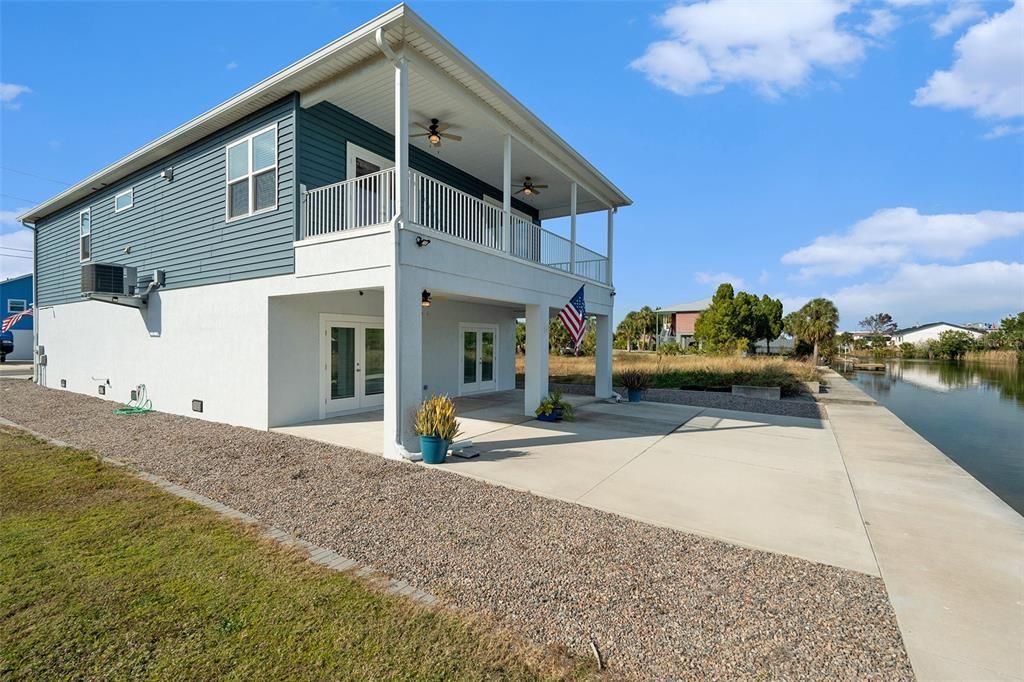 For Sale: $600,000 (3 beds, 2 baths, 1650 Square Feet)