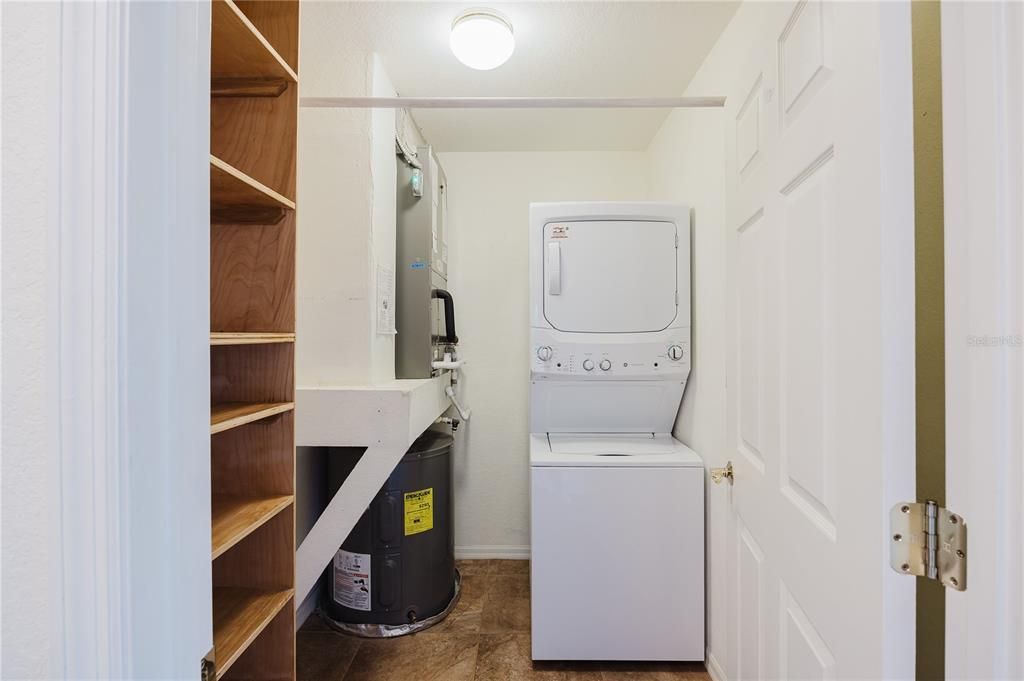 待售: $325,000 (3 贝兹, 2 浴室, 1768 平方英尺)