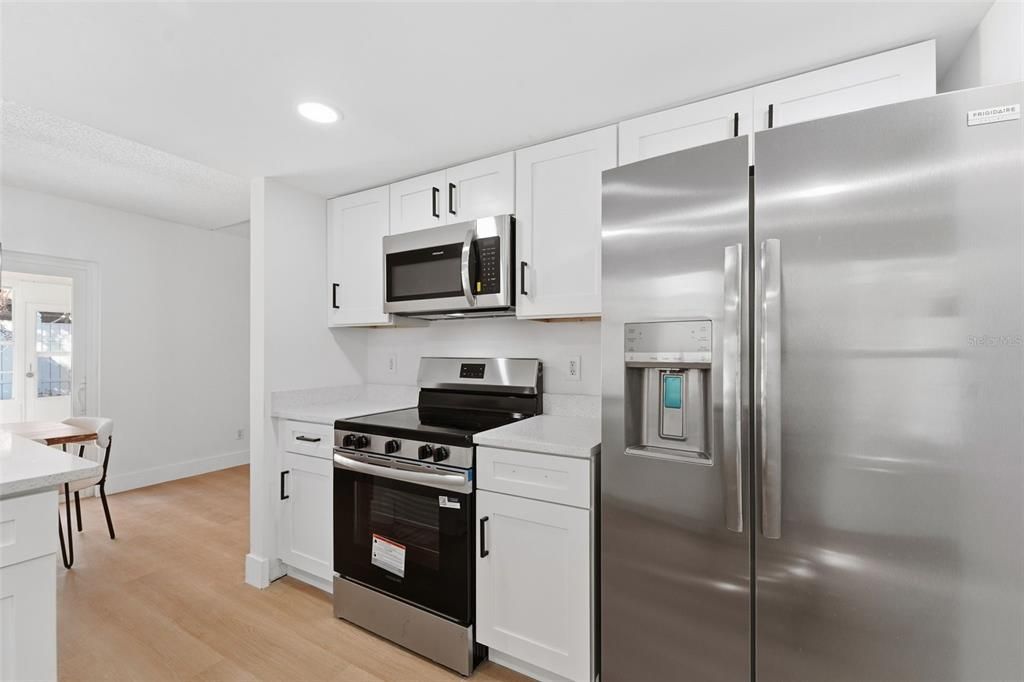 待售: $324,900 (3 贝兹, 2 浴室, 1244 平方英尺)