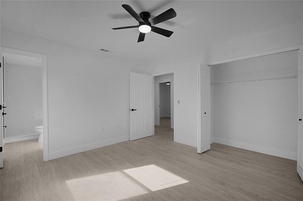 For Sale: $258,900 (3 beds, 2 baths, 1156 Square Feet)