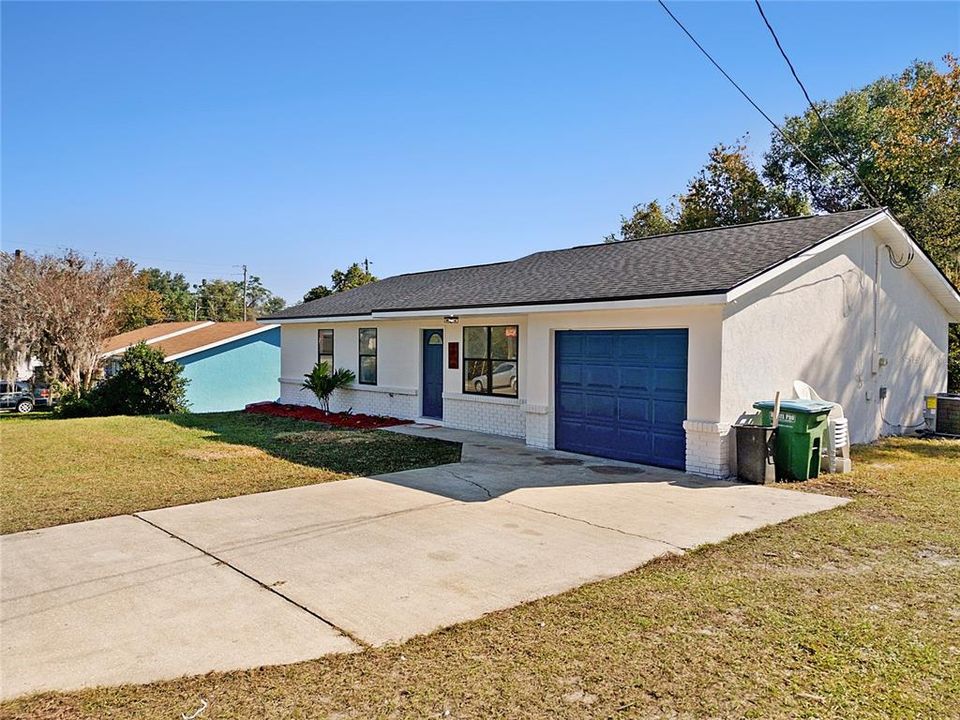 For Sale: $258,900 (3 beds, 2 baths, 1156 Square Feet)