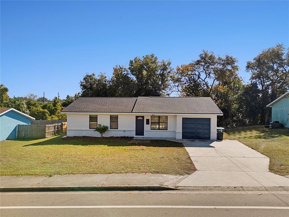 For Sale: $258,900 (3 beds, 2 baths, 1156 Square Feet)