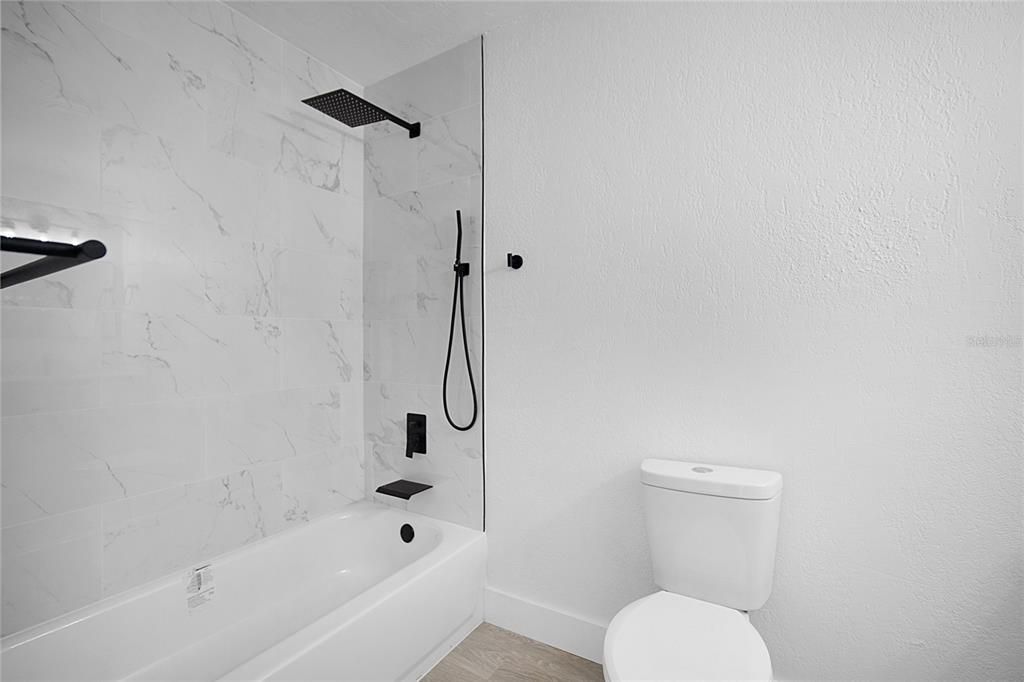 For Sale: $258,900 (3 beds, 2 baths, 1156 Square Feet)