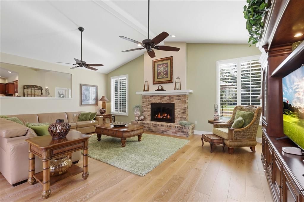 На продажу: $709,400 (3 спален, 2 ванн, 3144 Квадратных фут)