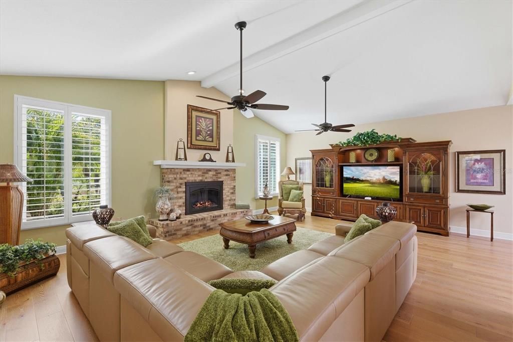 На продажу: $709,400 (3 спален, 2 ванн, 3144 Квадратных фут)