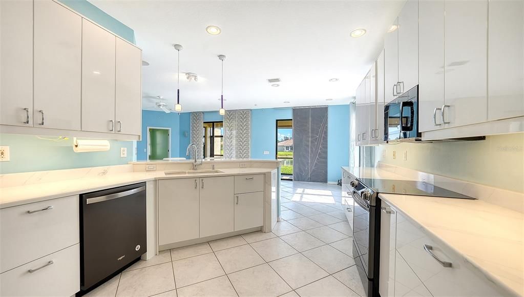 For Sale: $515,000 (3 beds, 2 baths, 2186 Square Feet)