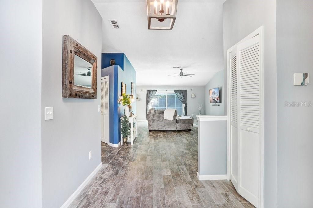 待售: $439,990 (3 贝兹, 2 浴室, 1804 平方英尺)