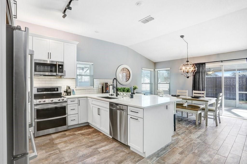 待售: $439,990 (3 贝兹, 2 浴室, 1804 平方英尺)