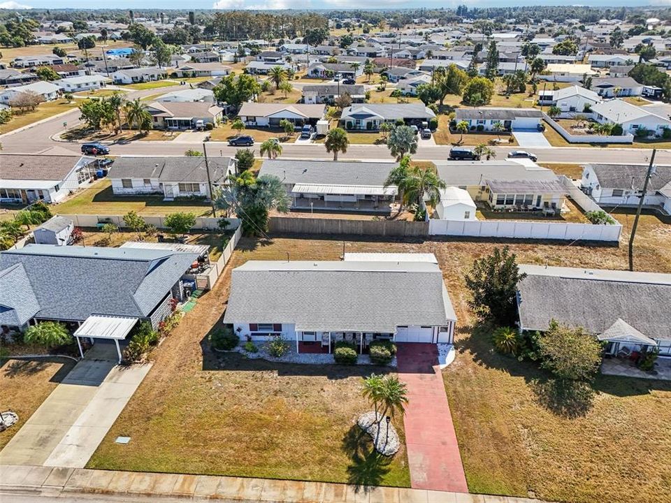 На продажу: $199,900 (2 спален, 1 ванн, 1149 Квадратных фут)