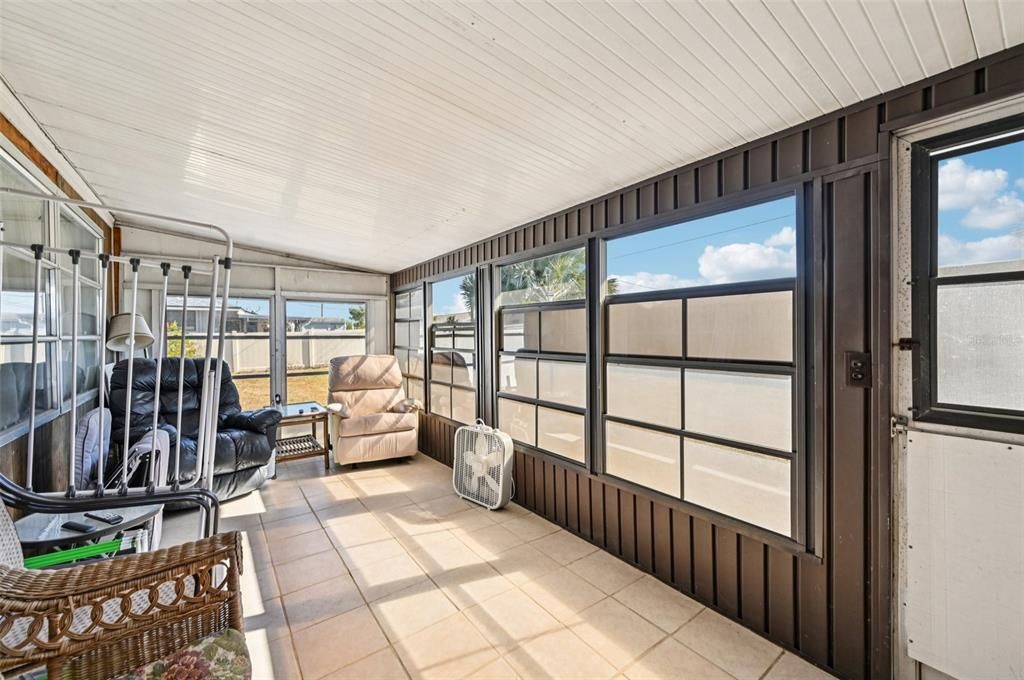 На продажу: $199,900 (2 спален, 1 ванн, 1149 Квадратных фут)