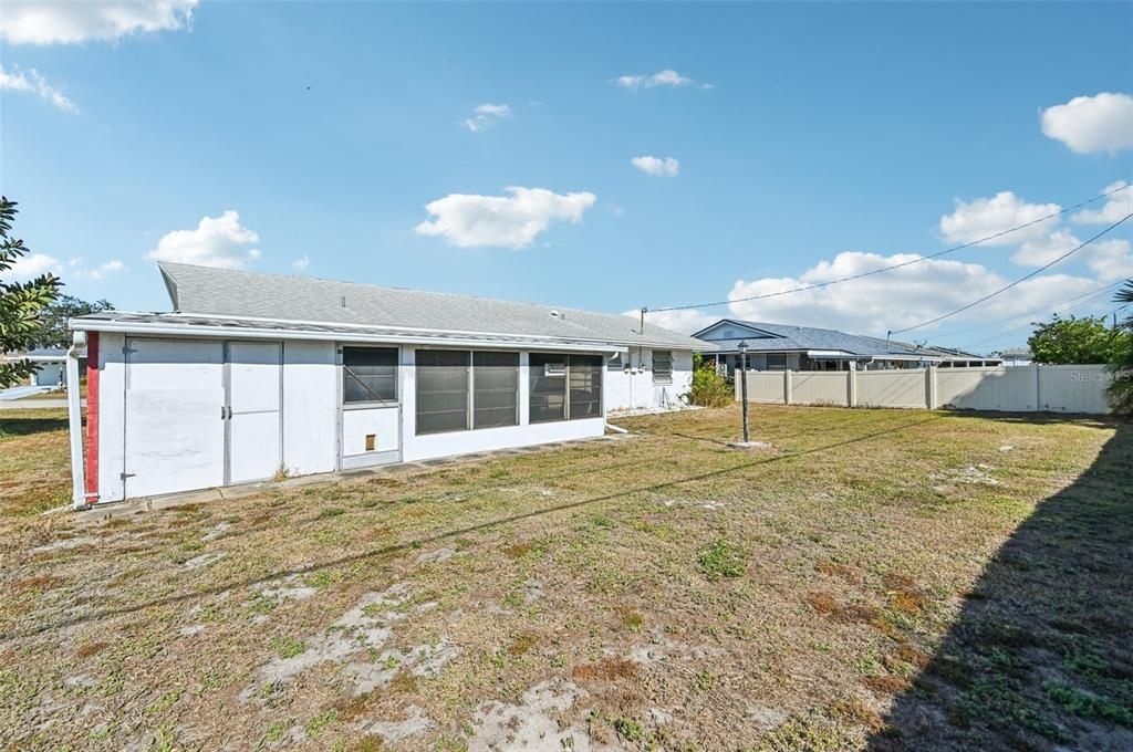 На продажу: $199,900 (2 спален, 1 ванн, 1149 Квадратных фут)