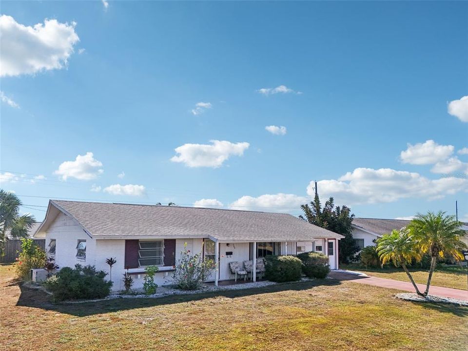 На продажу: $199,900 (2 спален, 1 ванн, 1149 Квадратных фут)