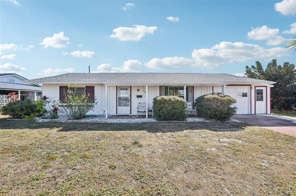 На продажу: $199,900 (2 спален, 1 ванн, 1149 Квадратных фут)