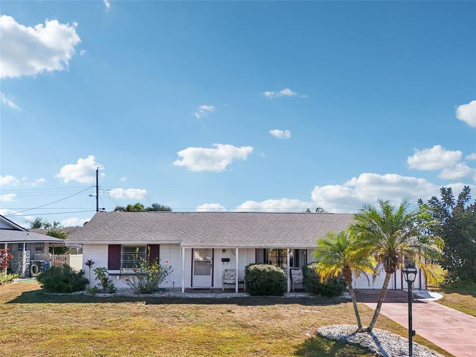 На продажу: $199,900 (2 спален, 1 ванн, 1149 Квадратных фут)