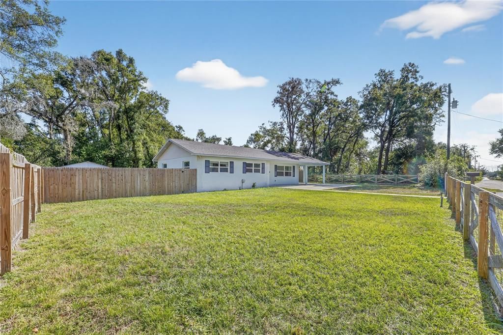 For Sale: $350,000 (4 beds, 2 baths, 1258 Square Feet)