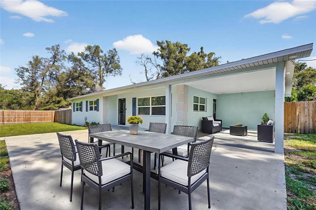 For Sale: $350,000 (4 beds, 2 baths, 1258 Square Feet)