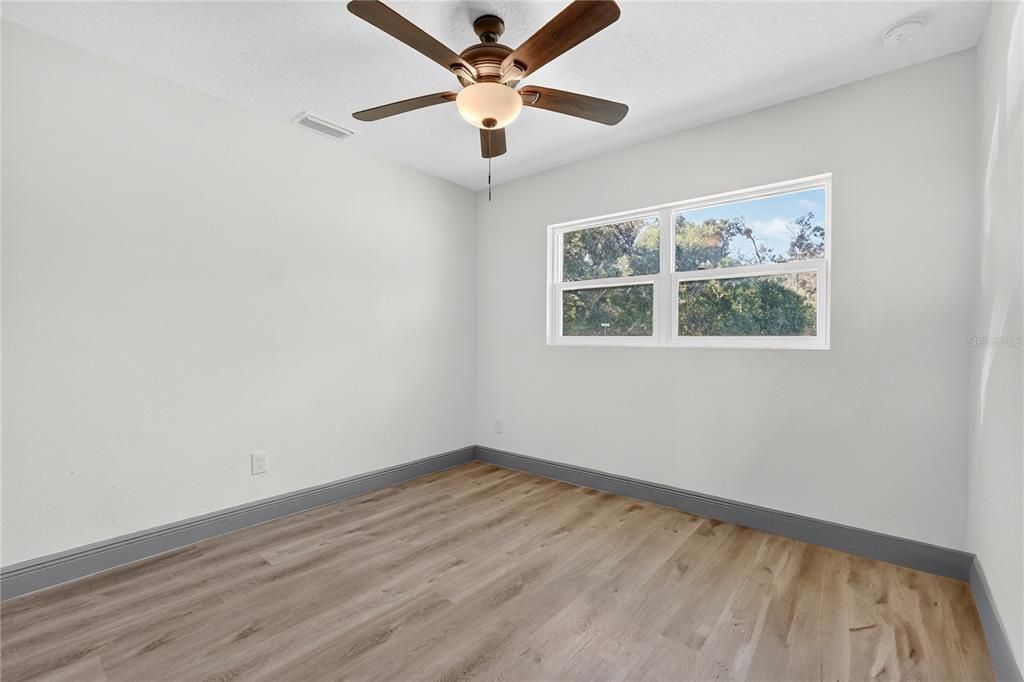 For Sale: $350,000 (4 beds, 2 baths, 1258 Square Feet)