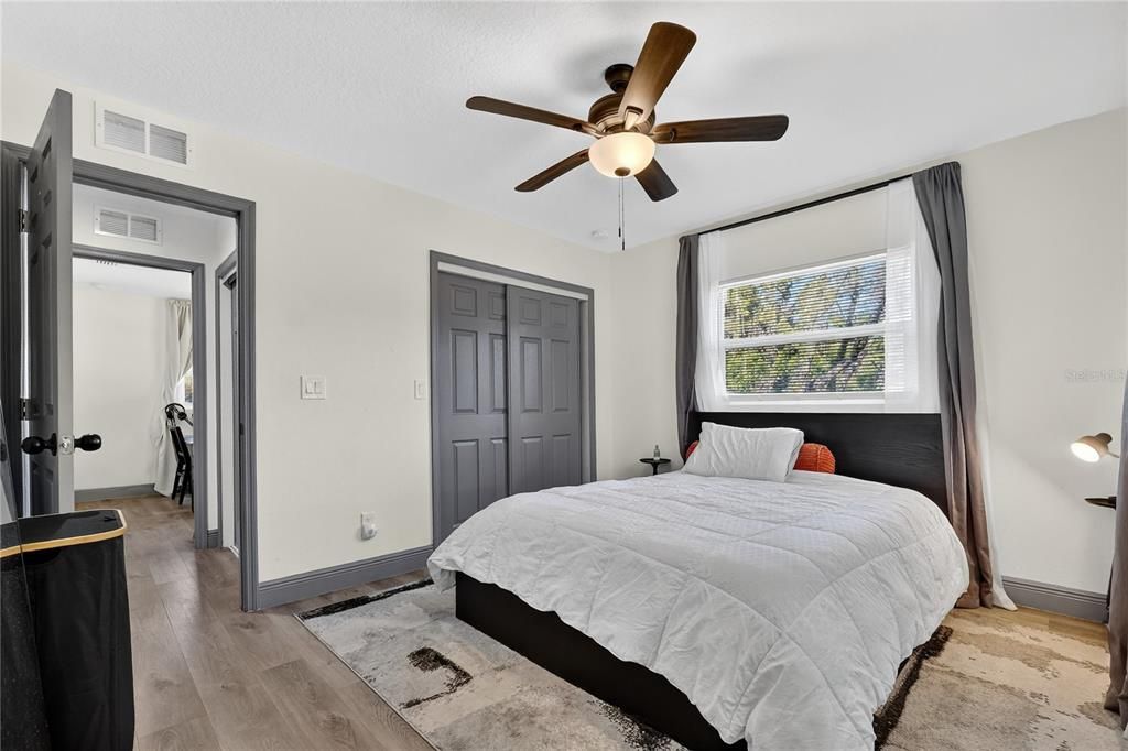 For Sale: $350,000 (4 beds, 2 baths, 1258 Square Feet)