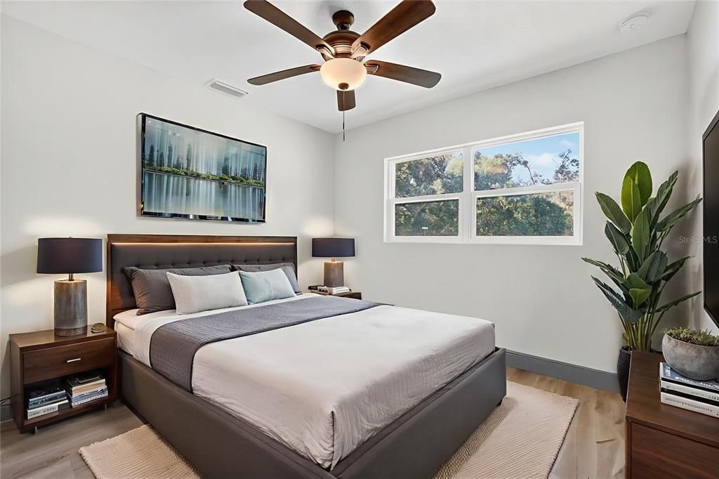 For Sale: $350,000 (4 beds, 2 baths, 1258 Square Feet)