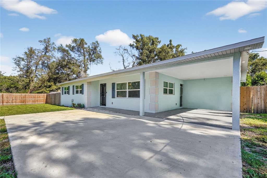 For Sale: $350,000 (4 beds, 2 baths, 1258 Square Feet)