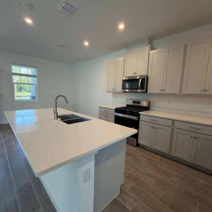 En Renta: $4,200 (3 camas, 2 baños, 1638 Pies cuadrados)