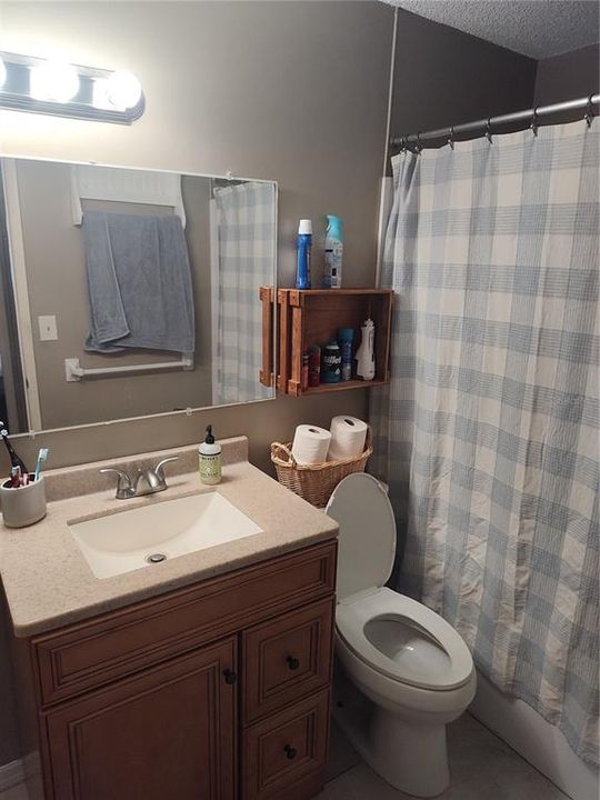 For Sale: $165,000 (1 beds, 1 baths, 815 Square Feet)