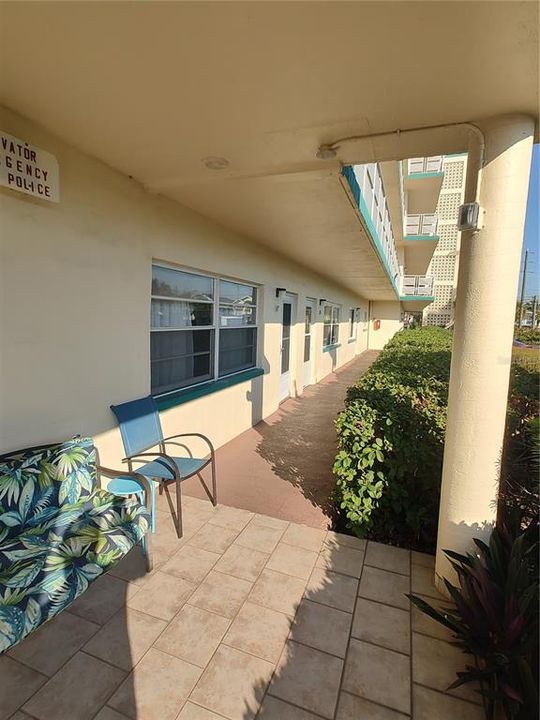 For Sale: $165,000 (1 beds, 1 baths, 815 Square Feet)