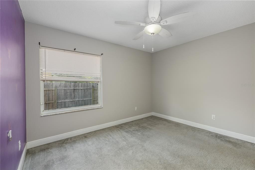 合同活跃: $500,000 (4 贝兹, 2 浴室, 2083 平方英尺)