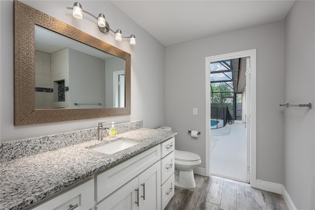 合同活跃: $500,000 (4 贝兹, 2 浴室, 2083 平方英尺)